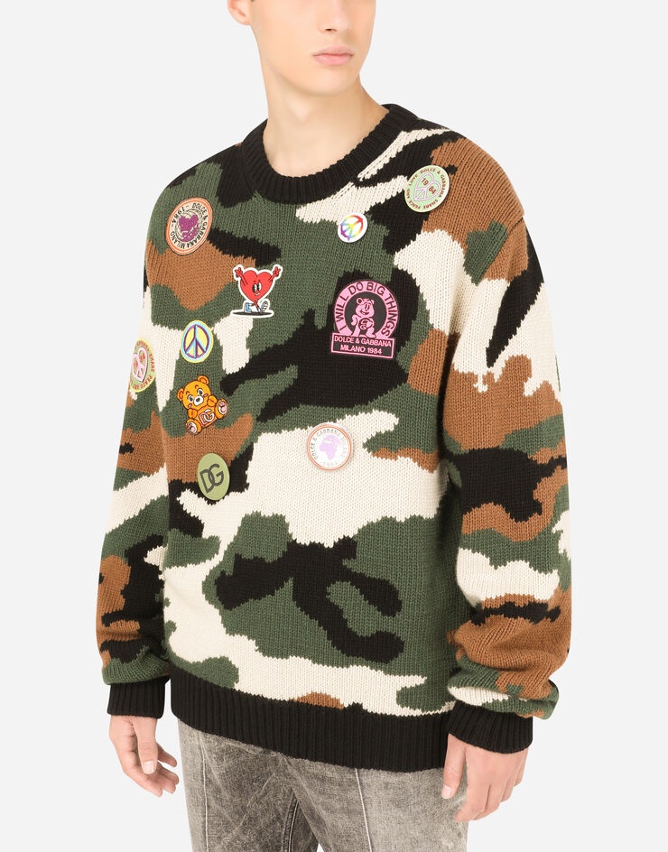 Round-neck camouflage-inlay sweater with patch - 4