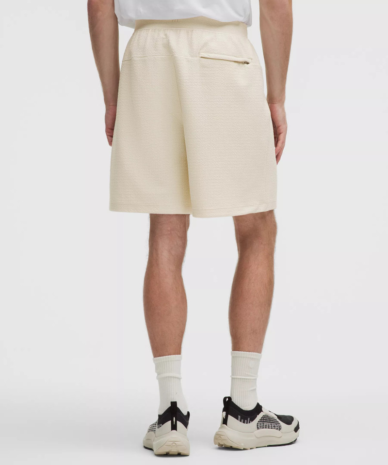 Textured Spacer Relaxed Short 8" 3