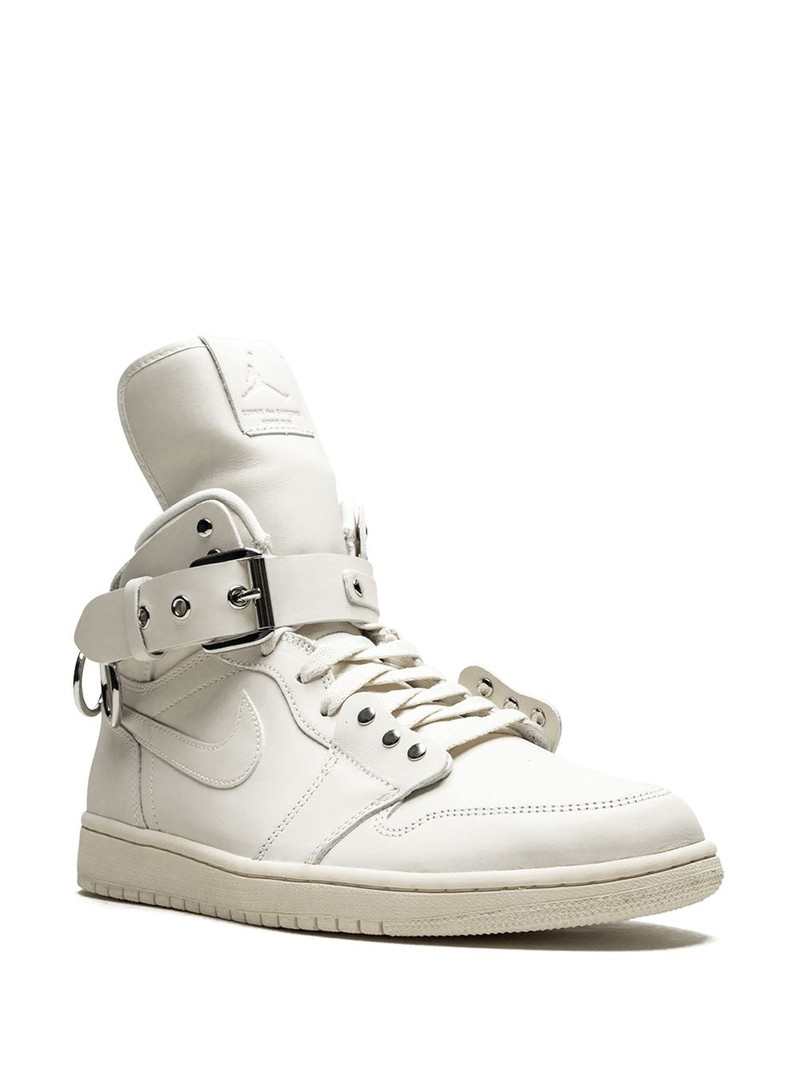 Jordan x Comme Des Garçons Air Jordan 1 High "White" sneakers outlook