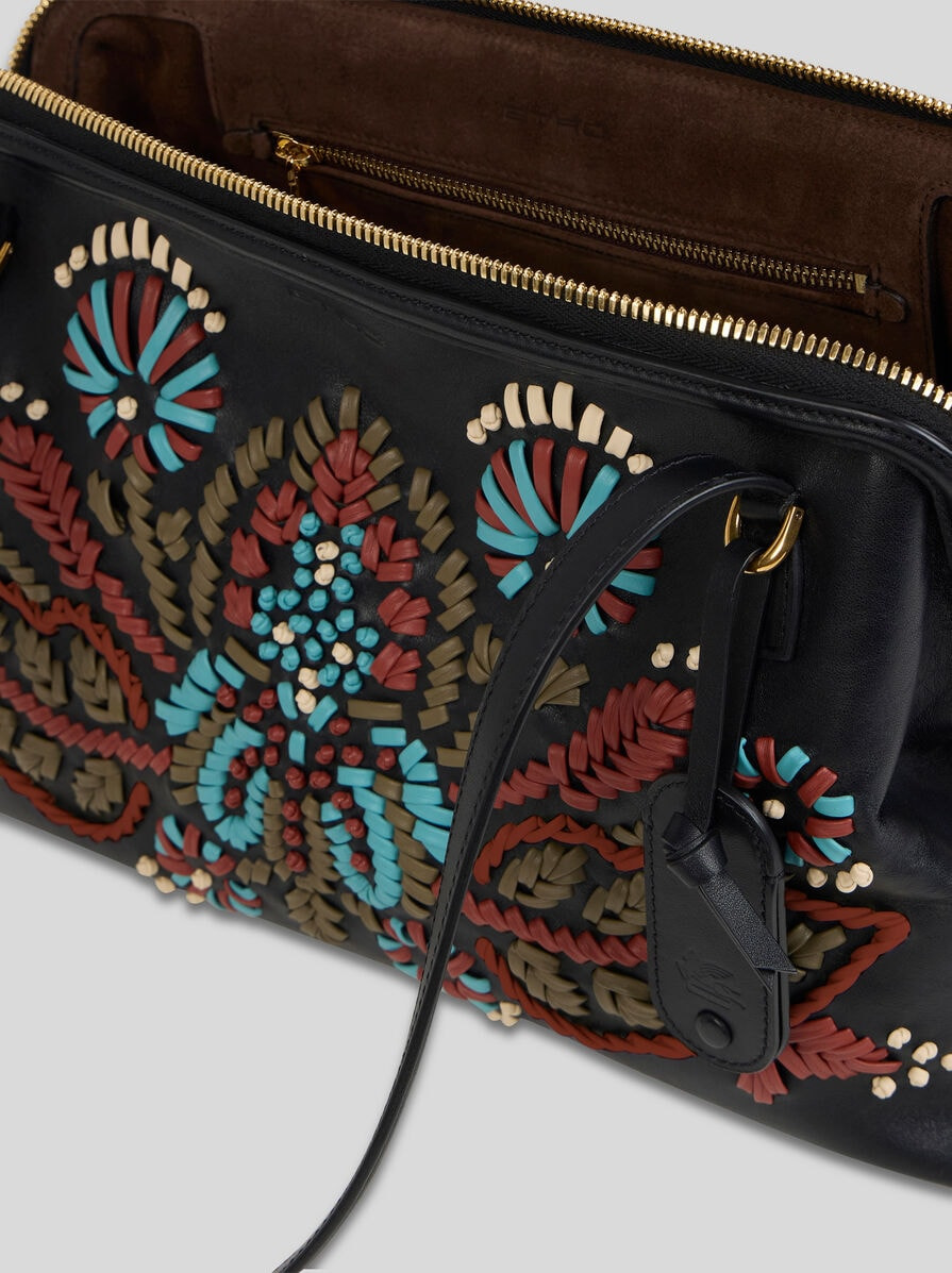 MEDIUM LEATHER DOC SHOULDER BAG WITH EMBROIDERY - 4