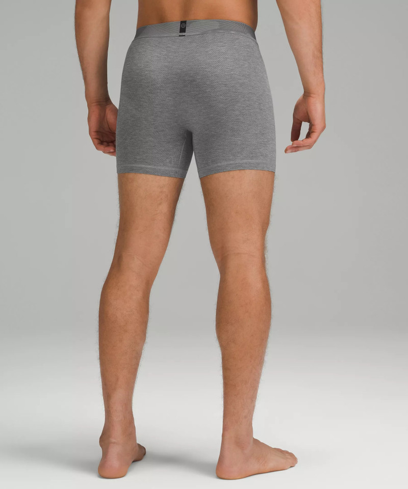 lululemon Always In Motion Mesh Boxer 5" outlook