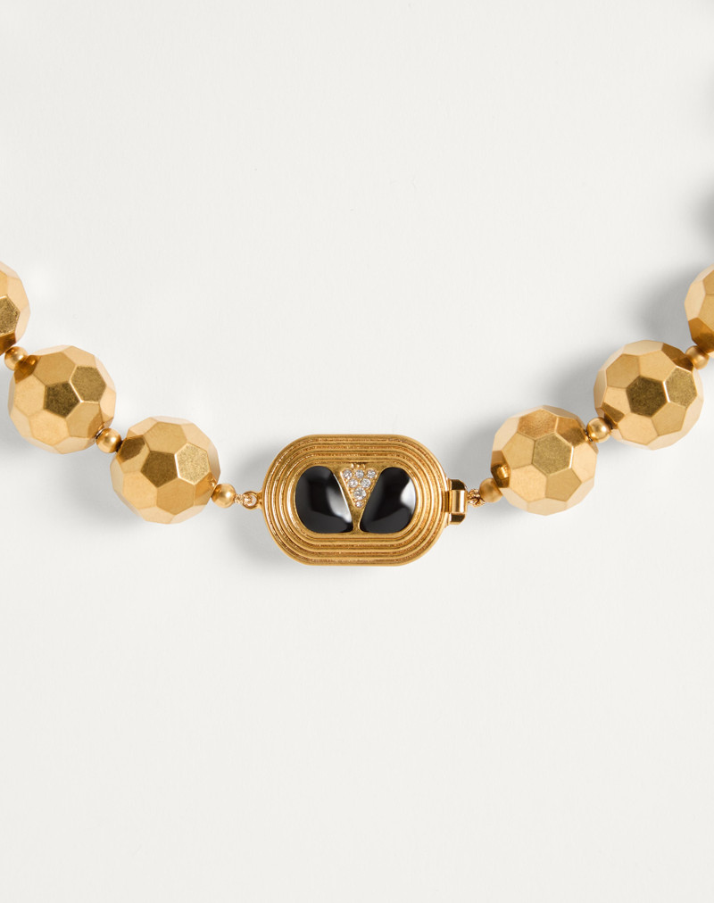 OVALETTE NECKLACE IN RESIN, ENAMEL, METAL AND SWAROVSKI® CRYSTALS 4