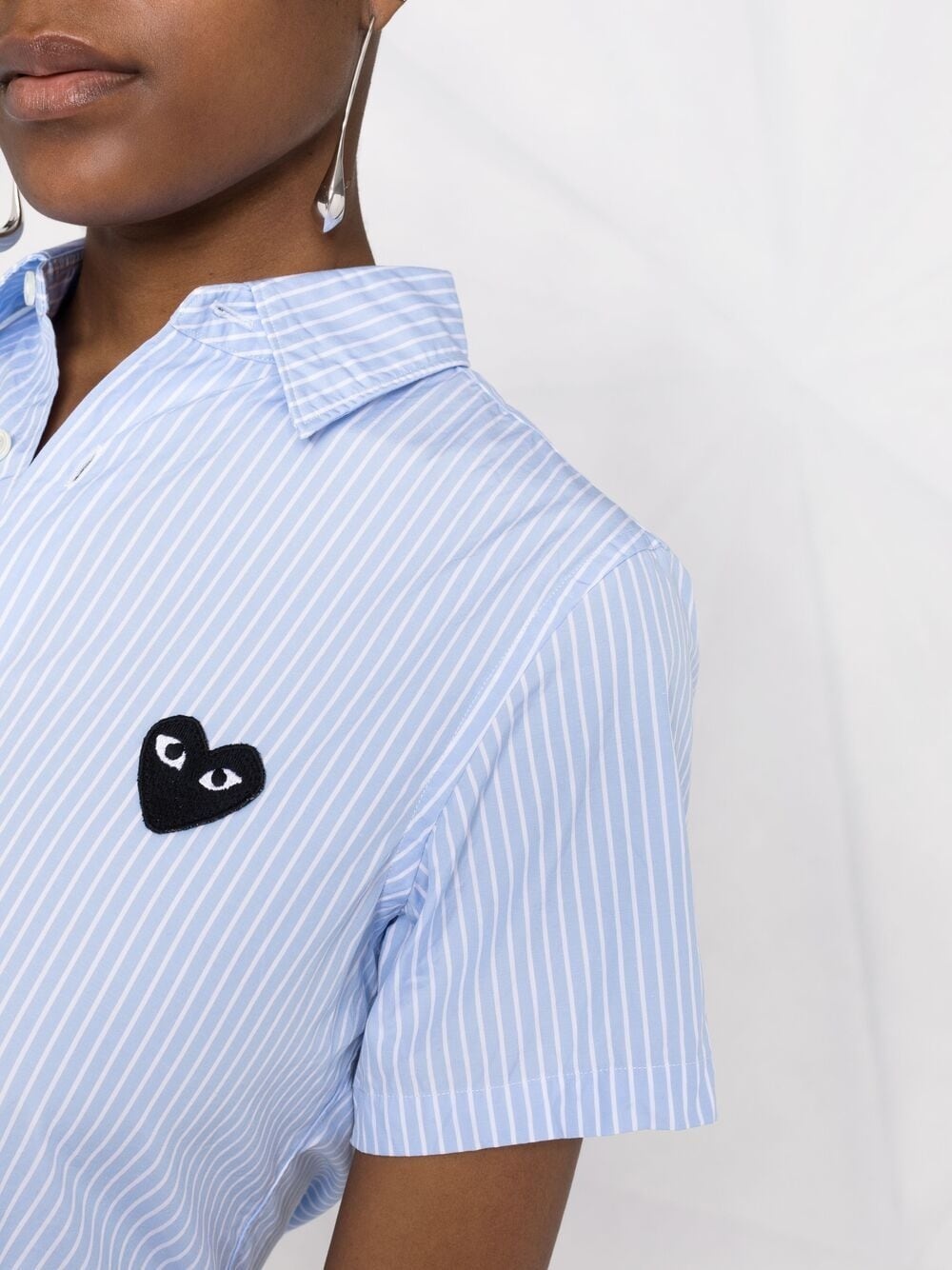 short-sleeved heart-embroidery pinstriped shirt - 3