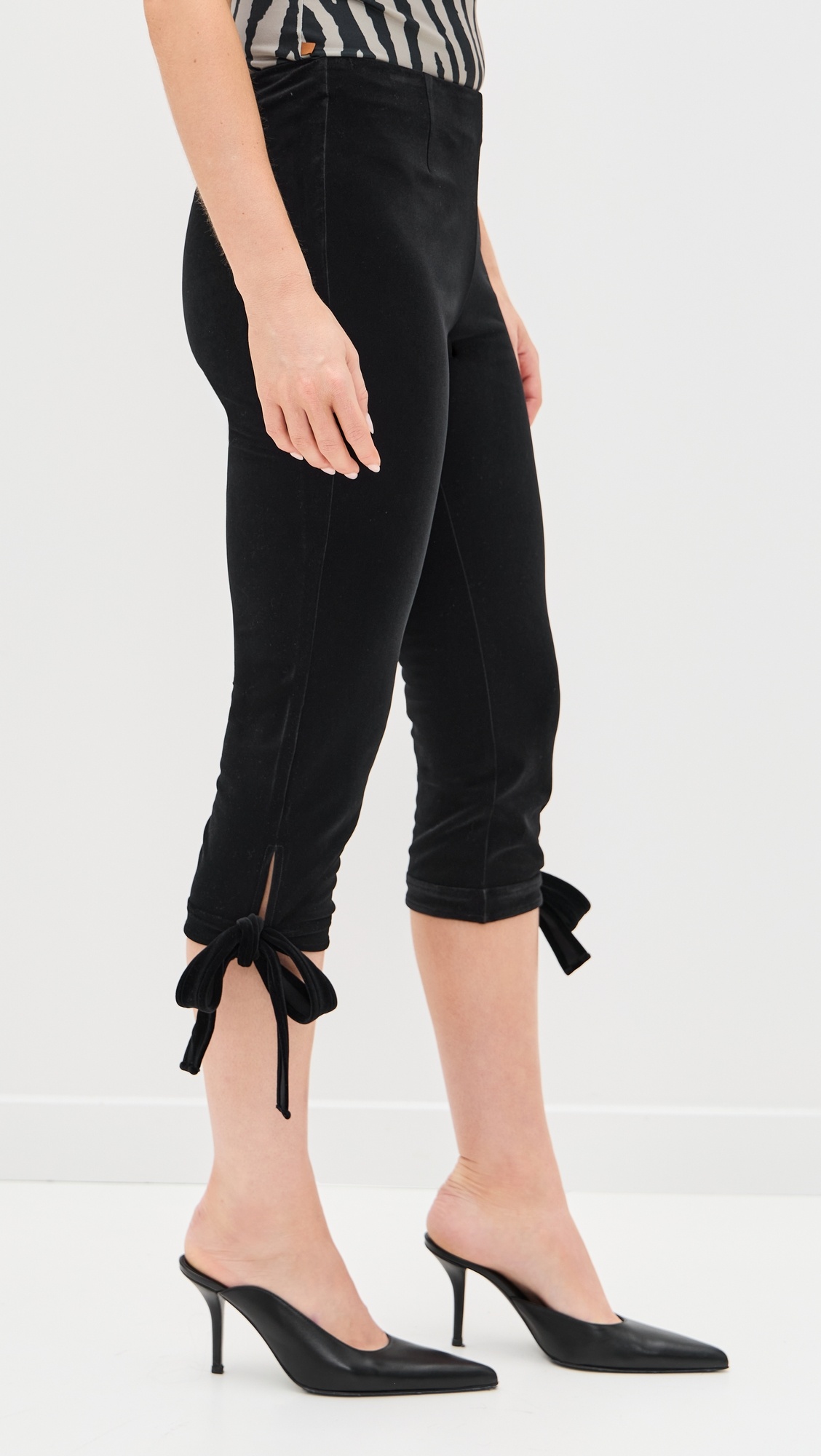 Emma Capris - 3