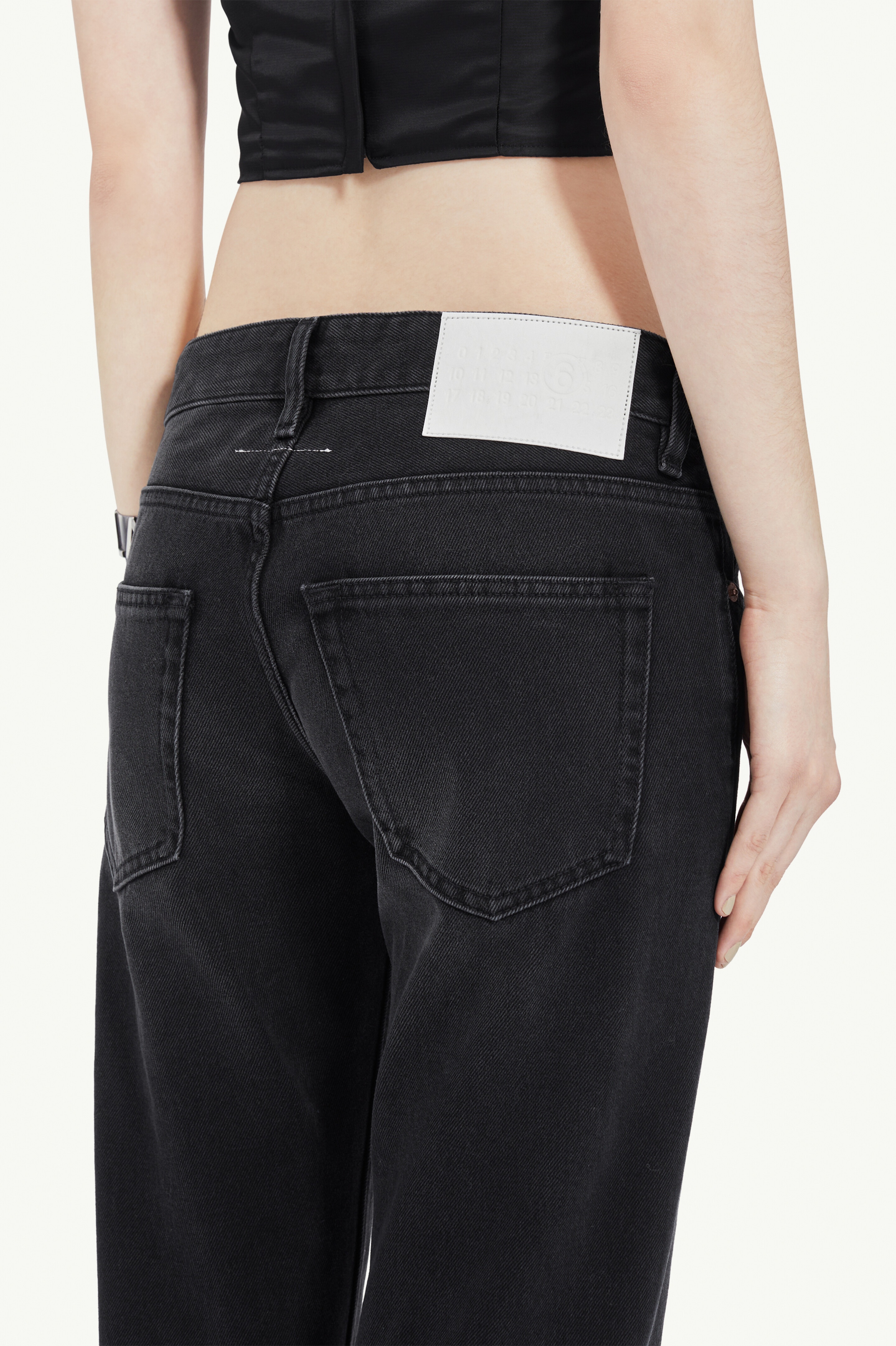 Low-rise straight leg jeans - 5