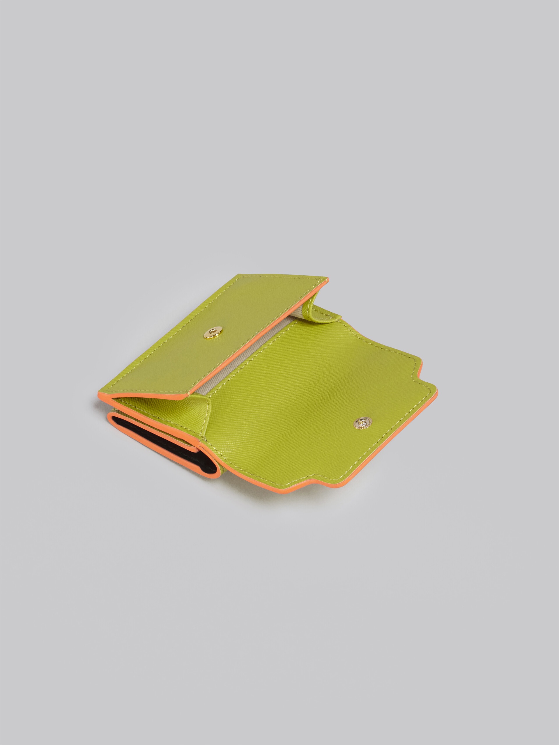 GREEN SAFFIANO LEATHER TRI-FOLD WALLET - 5