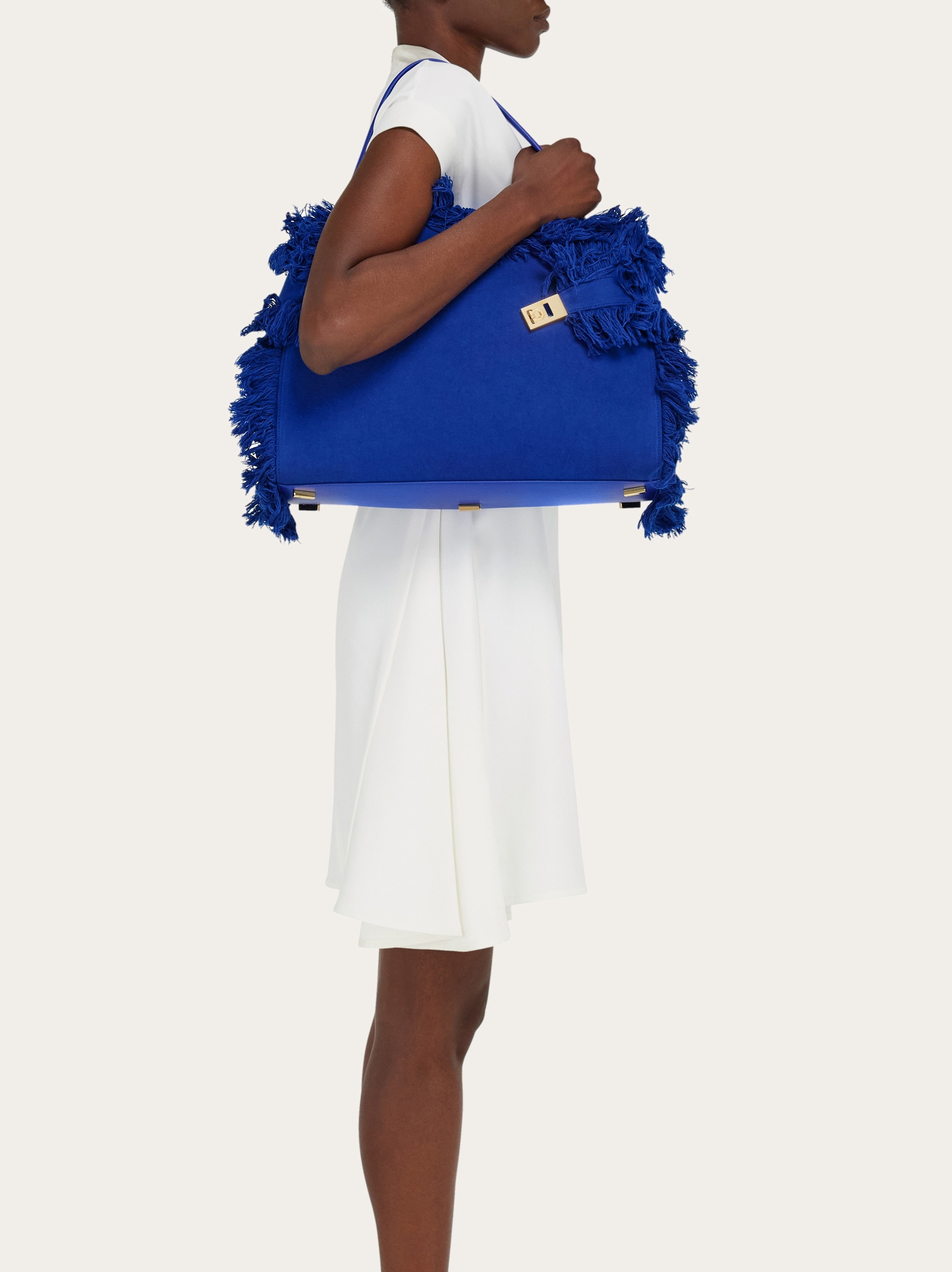 Fringed Hug Soft shoulder bag (L) - 2