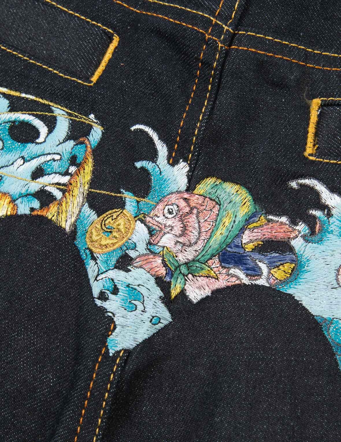 “THE GOD OF FORTUNE RIDING WAVES” DAICOCK EMBROIDERY CARROT-FIT JEANS #2017 - 11