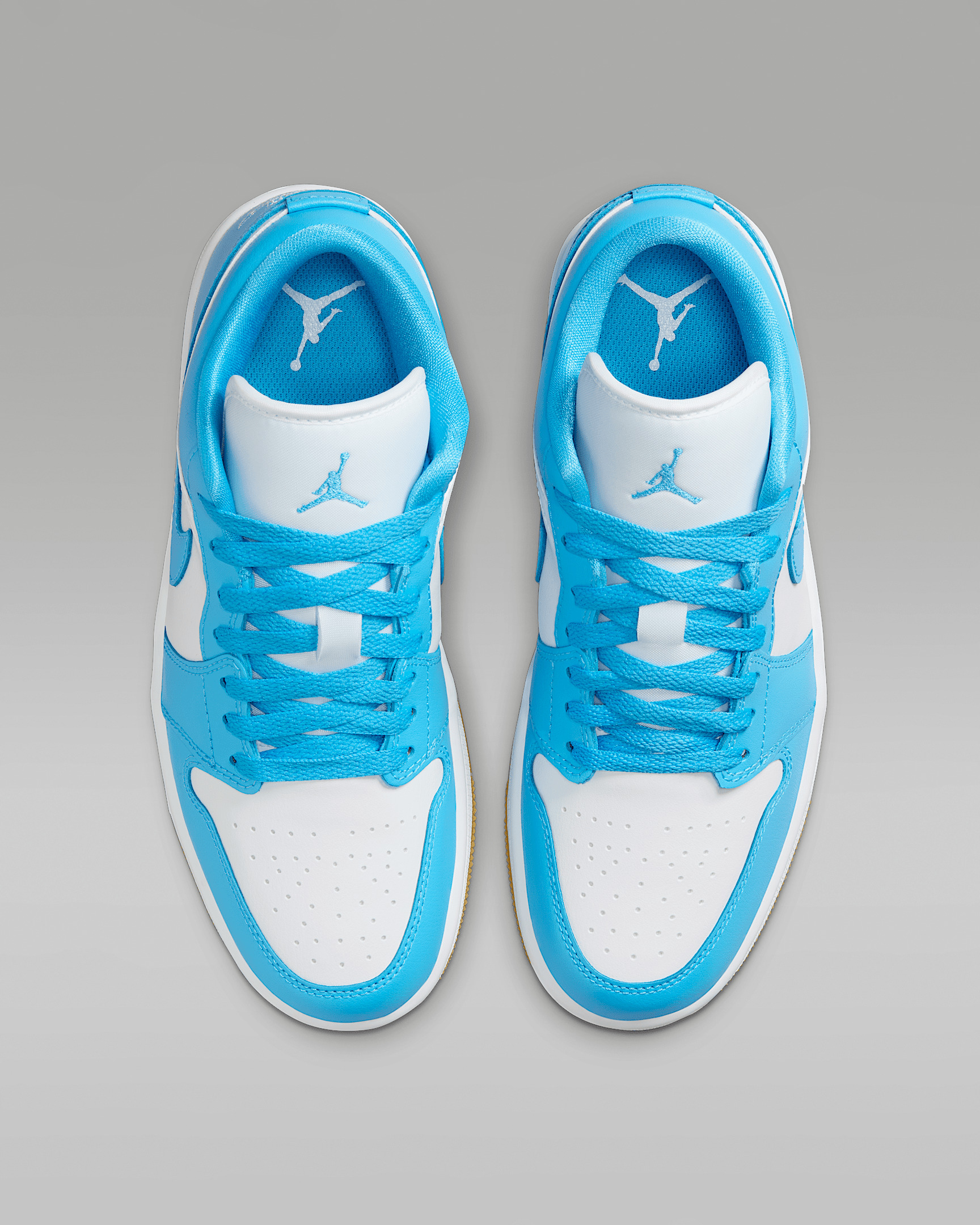 Air Jordan 1 Low Women's Shoes - 4
