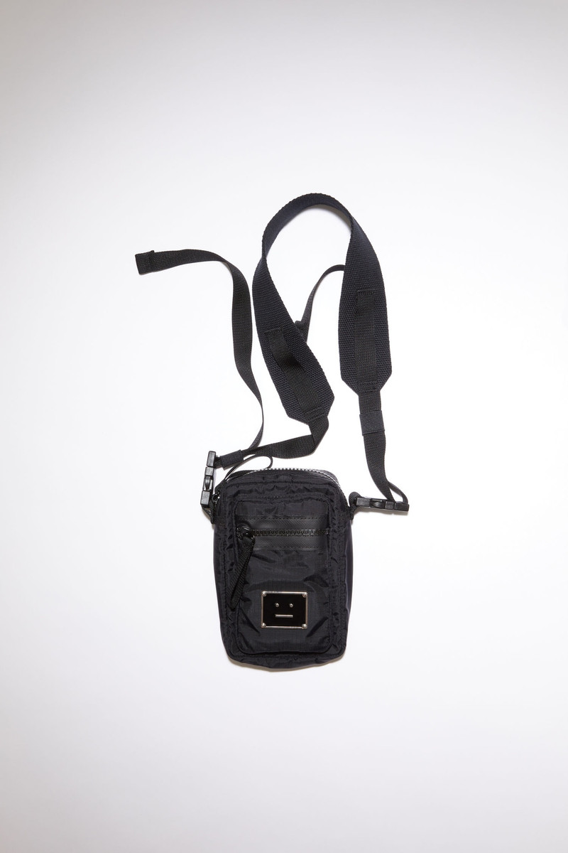 Logo plaque pocket bag black 1