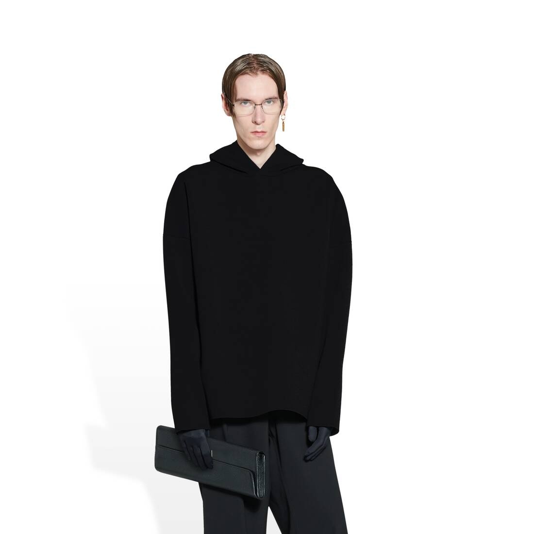 Hoodie in Black - 5