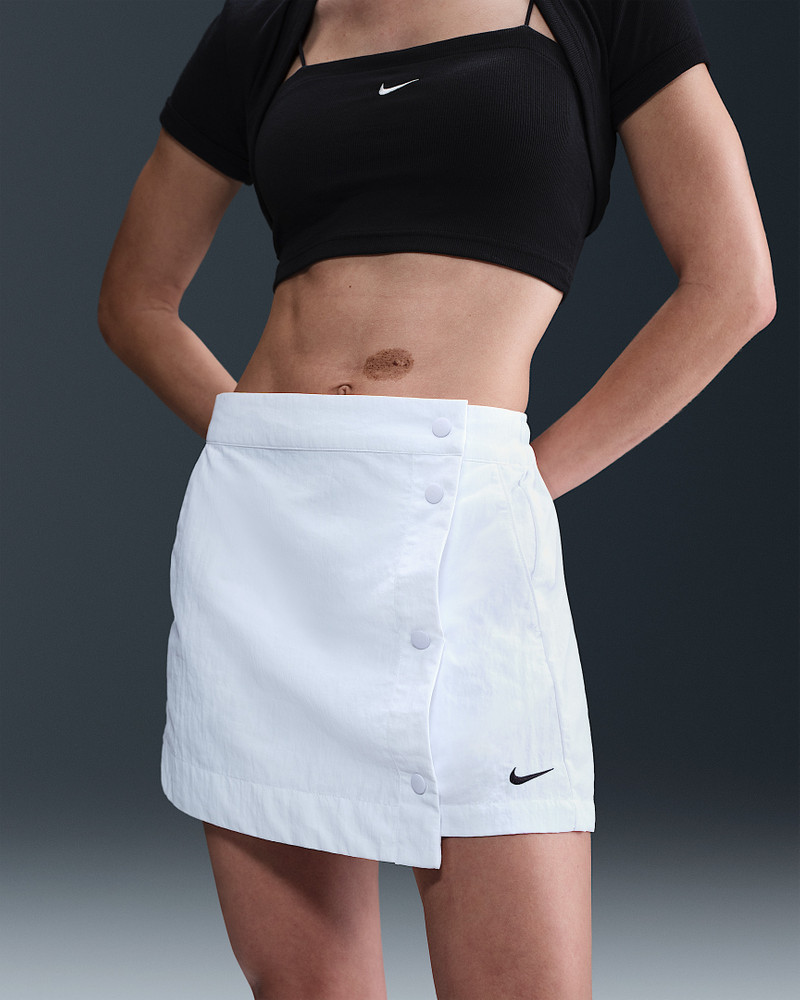 Nike Nike Sportswear Essential Women's Woven Skort outlook