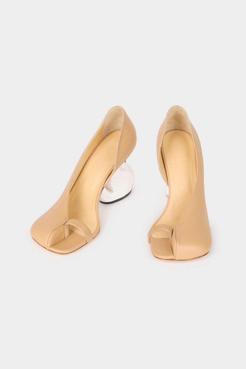 CHRISTINE COUSIN SHOES WITH SWAN HEEL NUDE 3