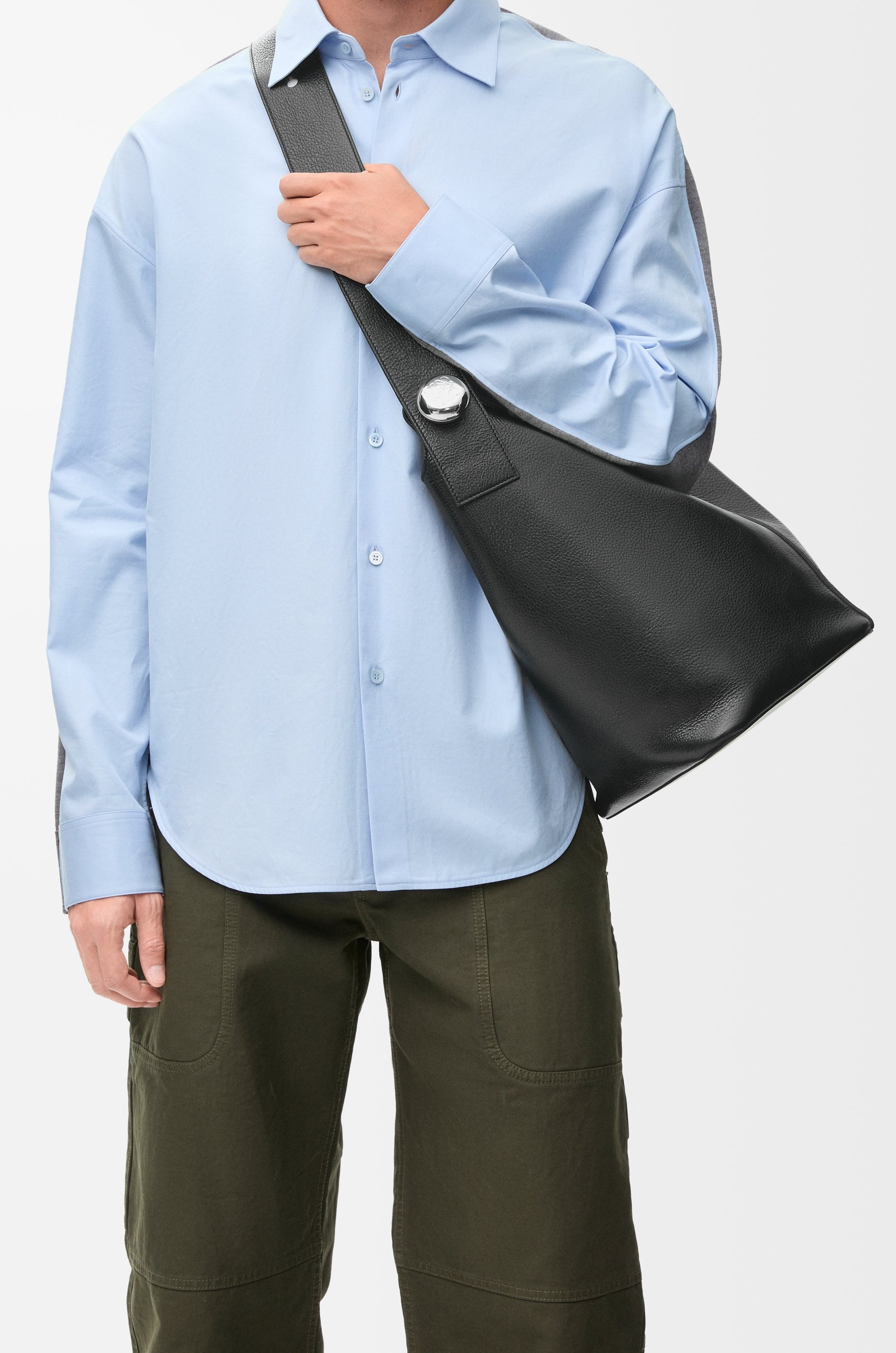 Large Pebble bucket in supple grained calfskin - 3