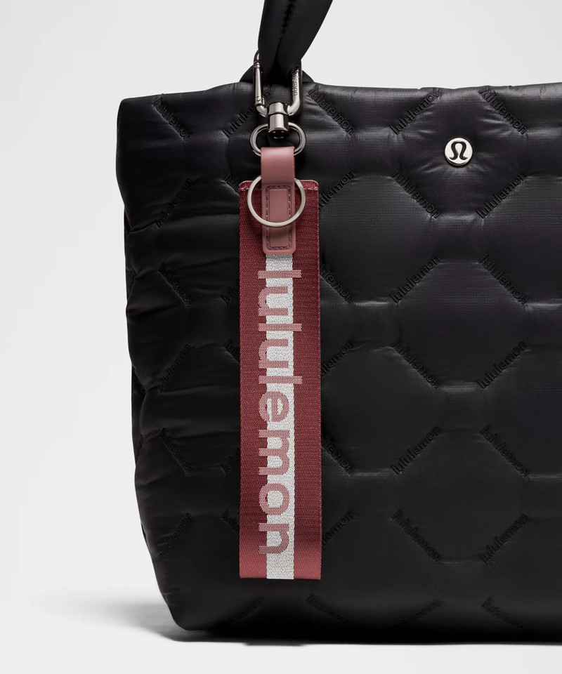 lululemon Never Lost Keychain *Reflective outlook