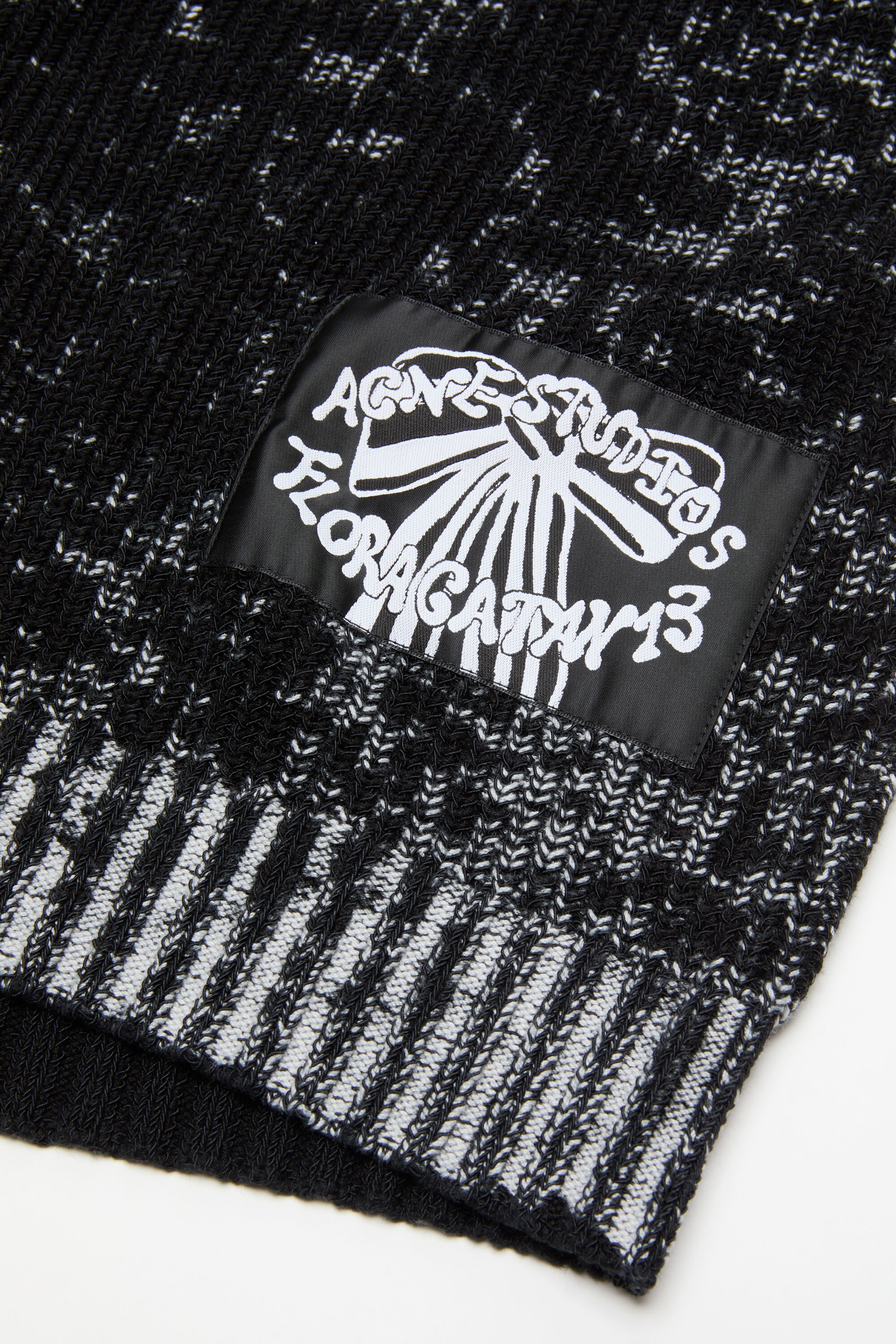 Crewneck jumper - Black - 3
