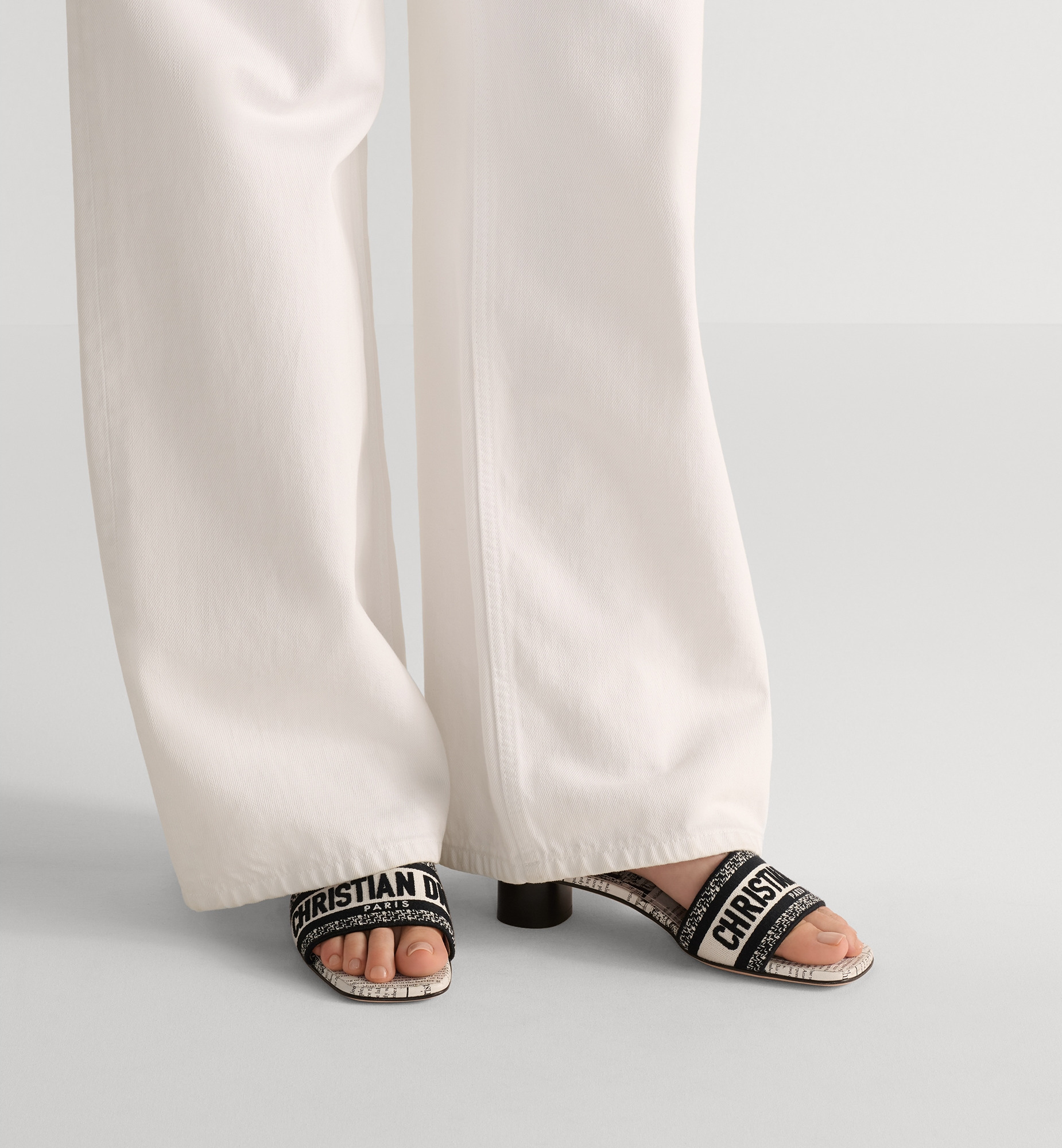 Dway Heeled Slide - 2
