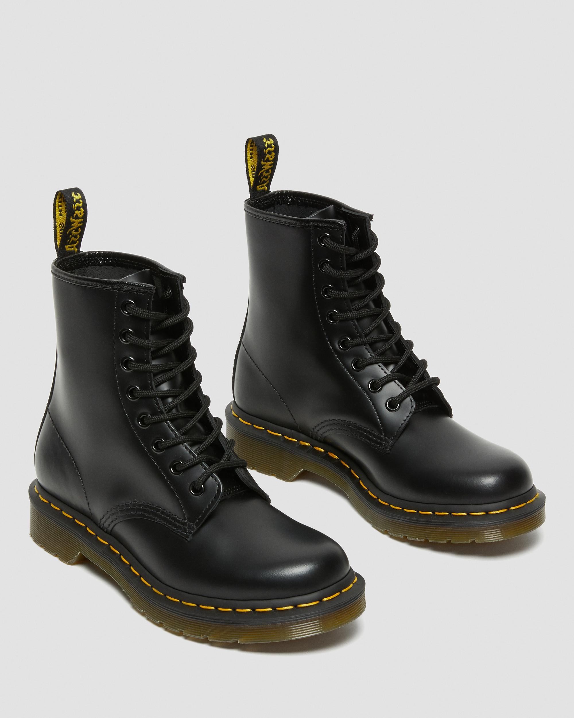 1460 Women's Smooth Leather Lace Up Boots - 5