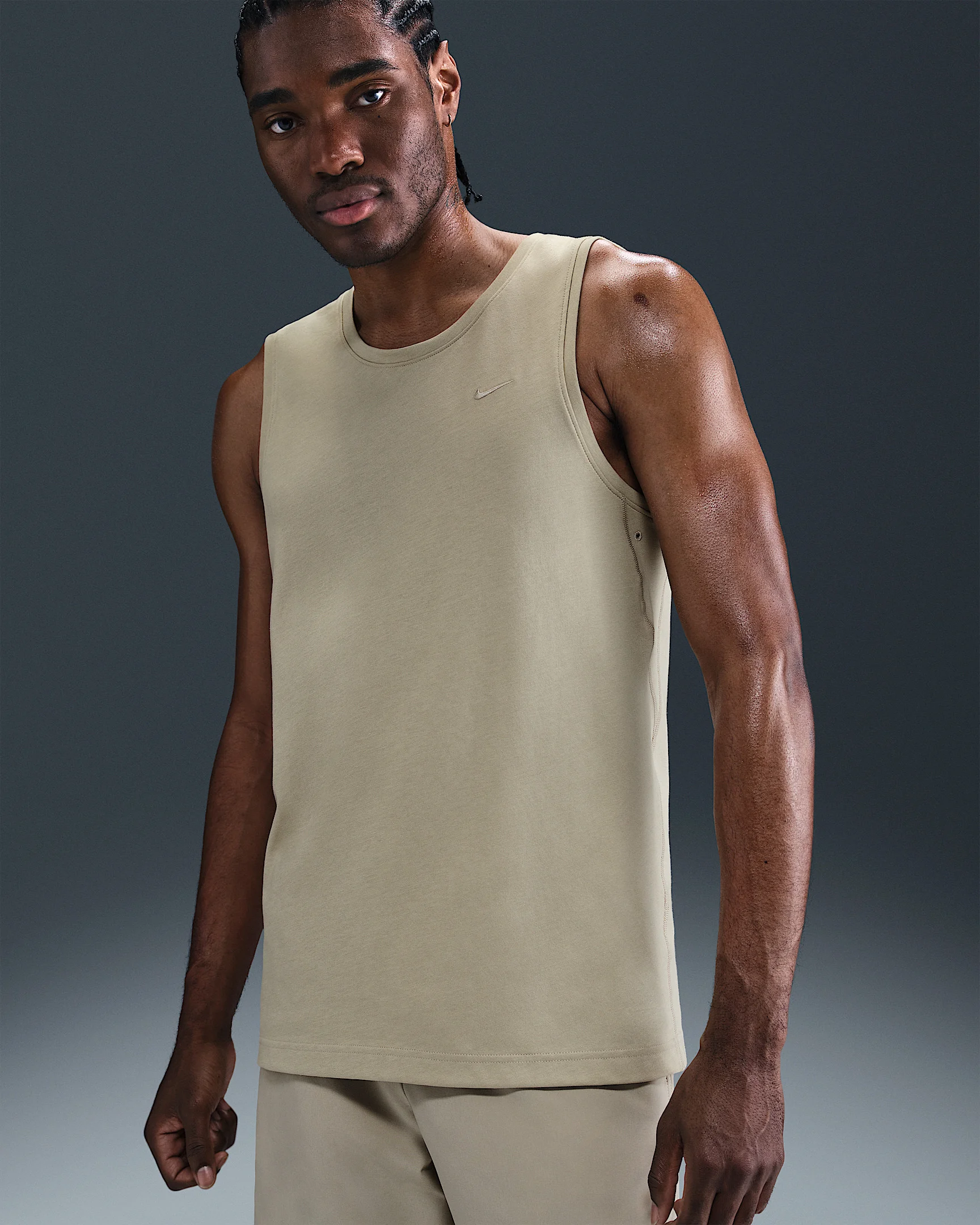 Nike Primary Men's Dri-FIT Versatile Tank - 1