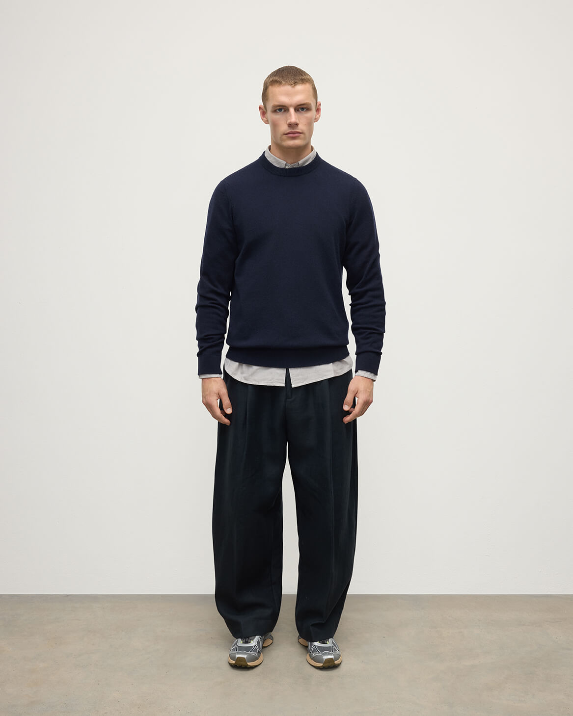Classic Cashmere Navy Round Neck Jumper - 2