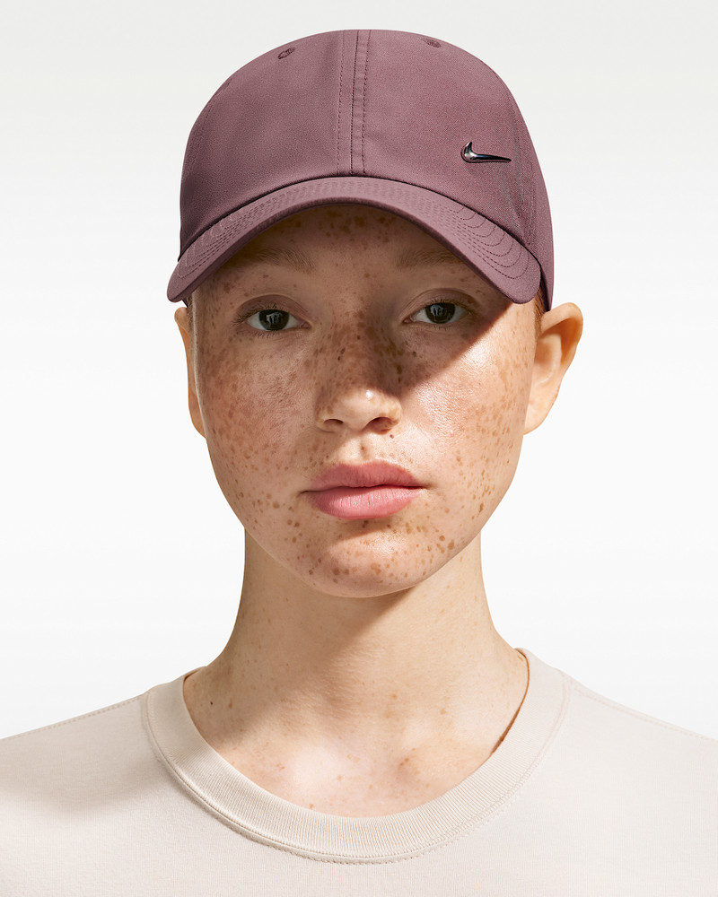 Nike Dri-FIT Club Unstructured Metal Swoosh Cap 1