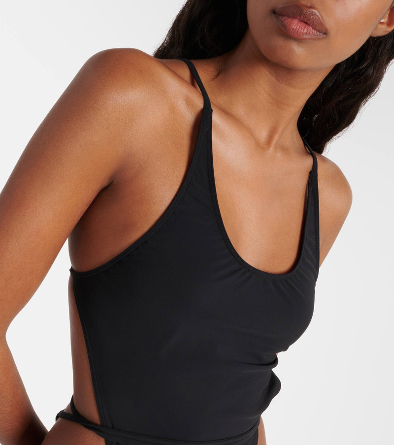 Open-back swimsuit 4