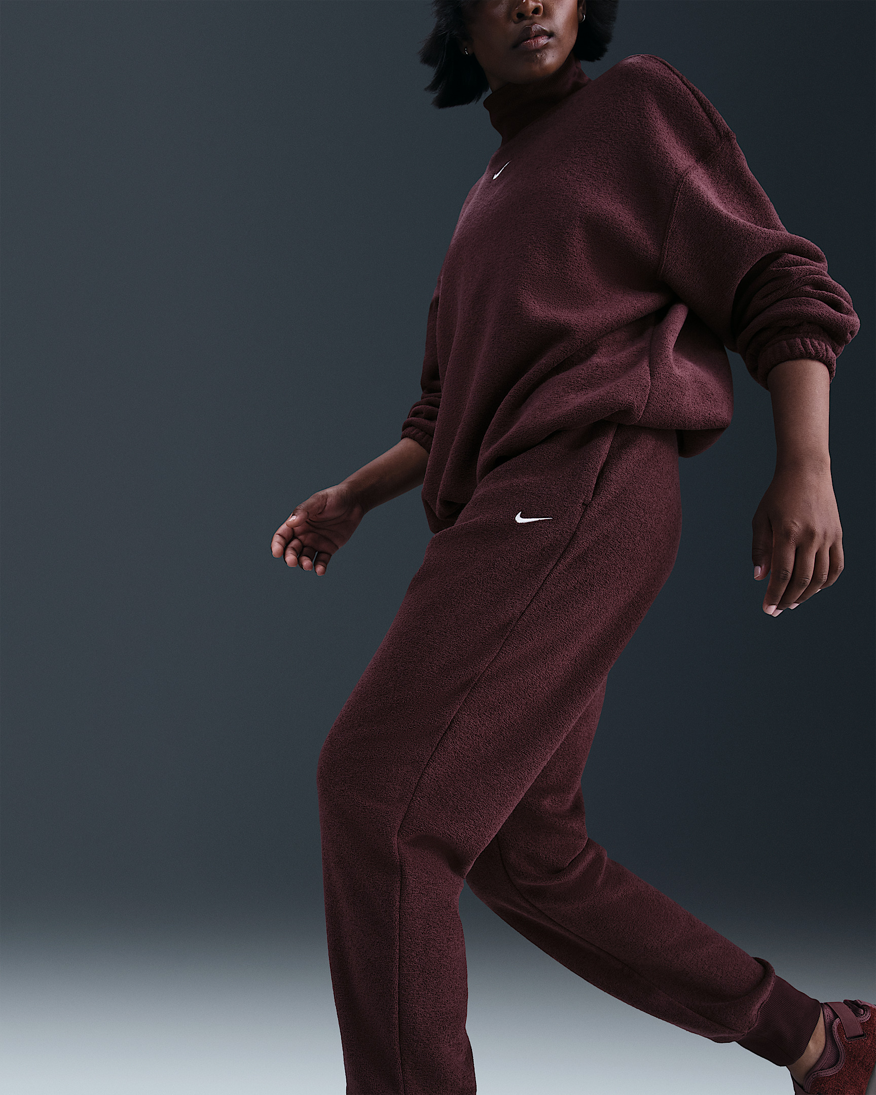 Nike Sportswear Phoenix Plush Women's Mid-Rise Cozy Fleece Pants - 5