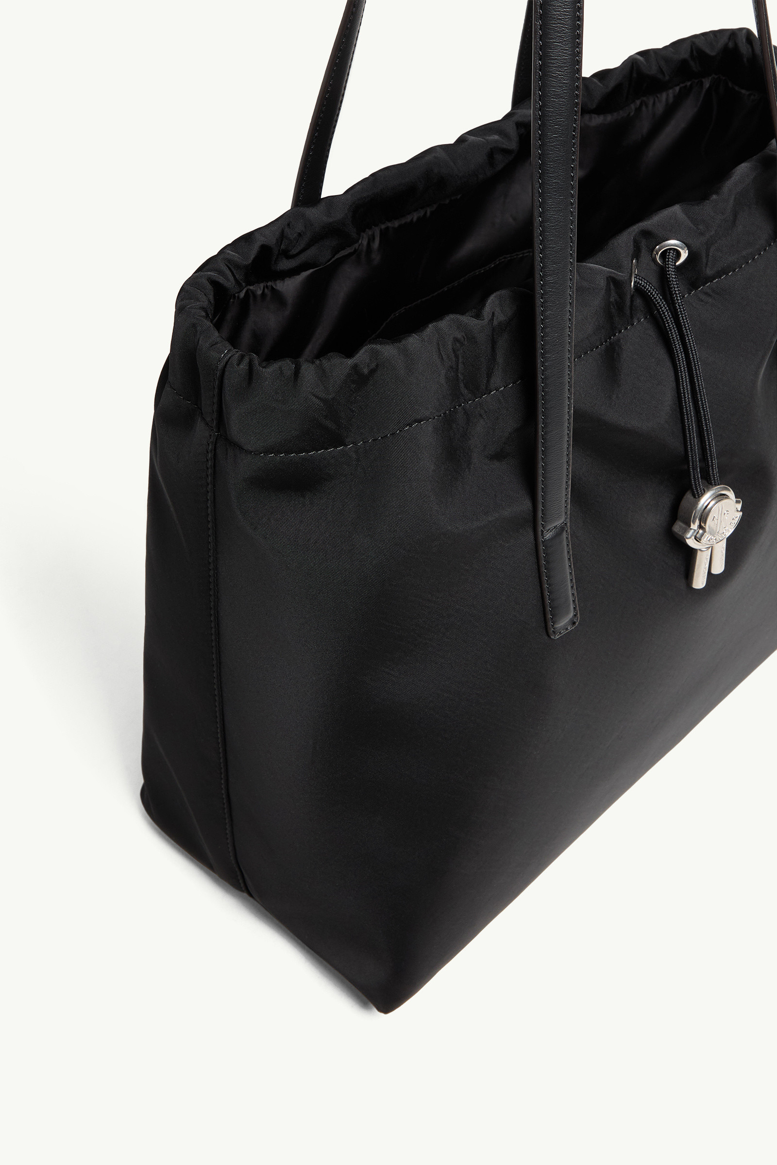 New Trick Water-Repellent Tote Bag - 5