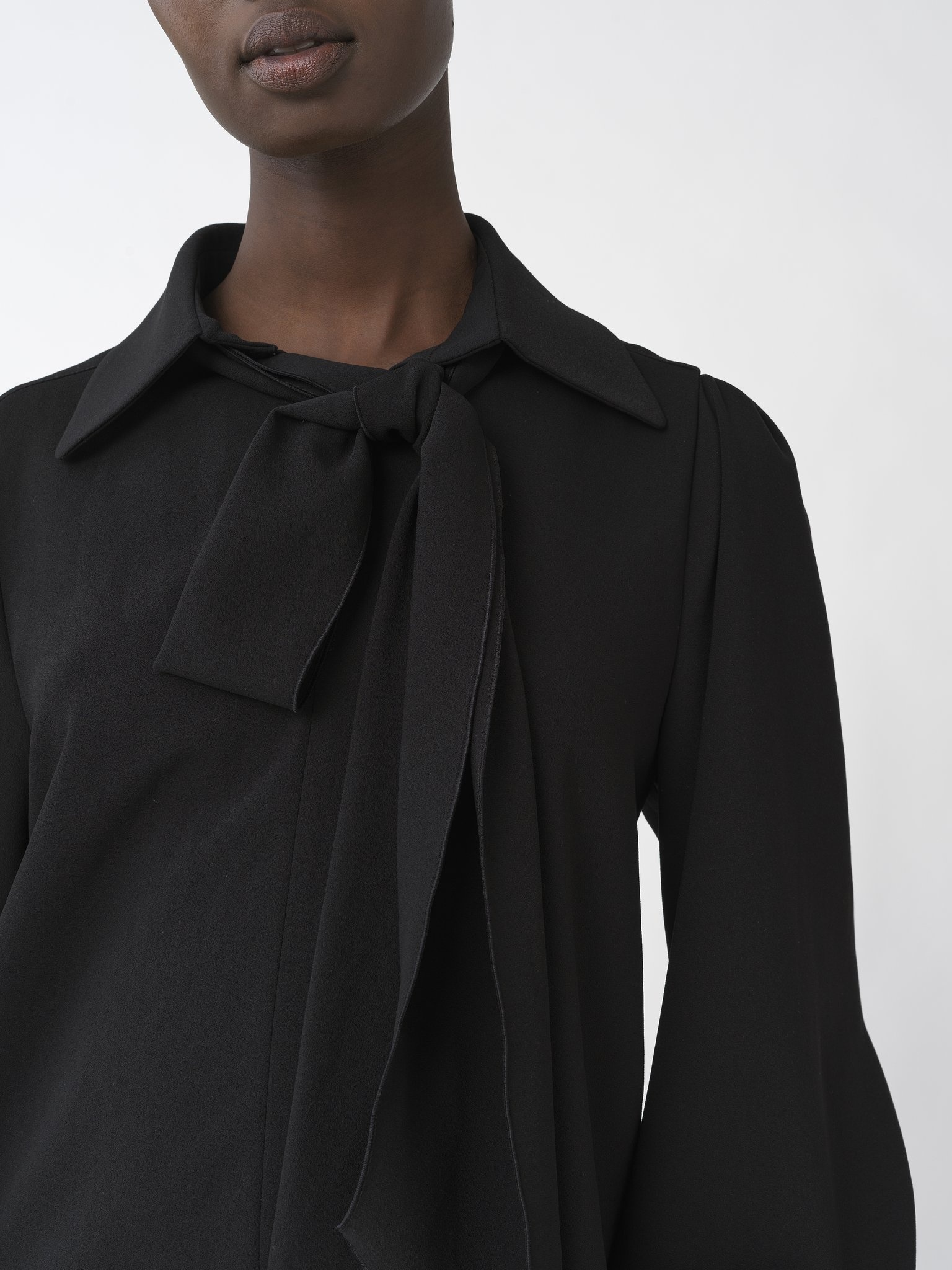 LAVALLIÈRE BLOUSE - 4