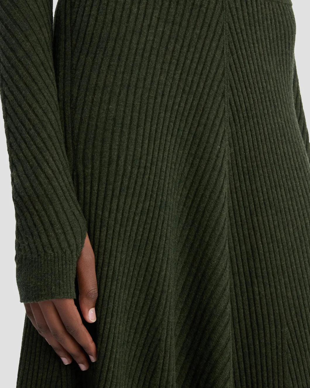 RIBBED MIDI KNIT SKIRT IN OREGANO - 5