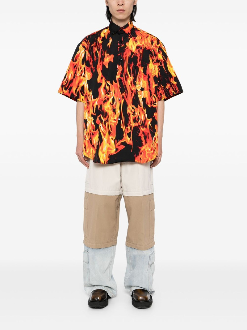 VETEMENTS graphic-print shirt outlook