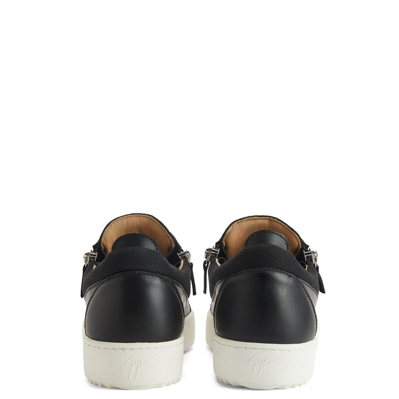 Giuseppe Zanotti Frankie outlook