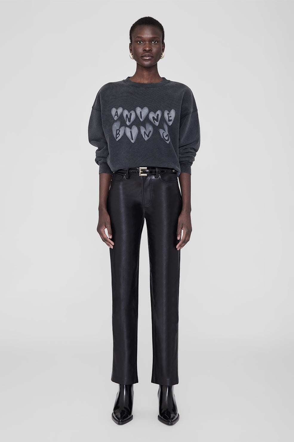 Spencer Sweatshirt Hearts - Washed Black - 2