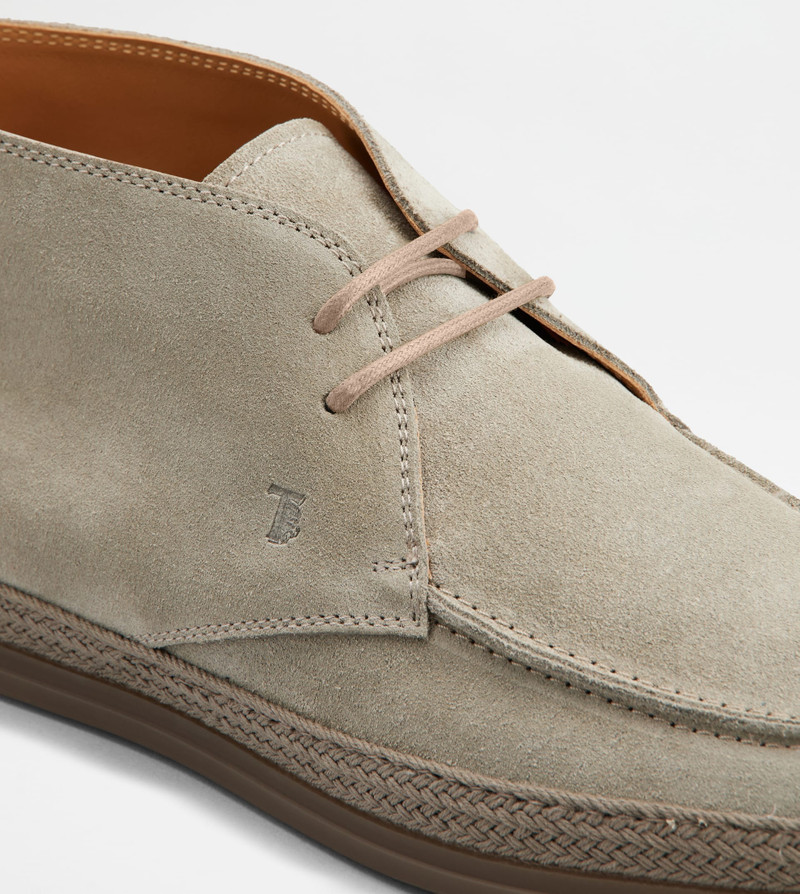 DESERT BOOTS IN SUEDE - BEIGE 5