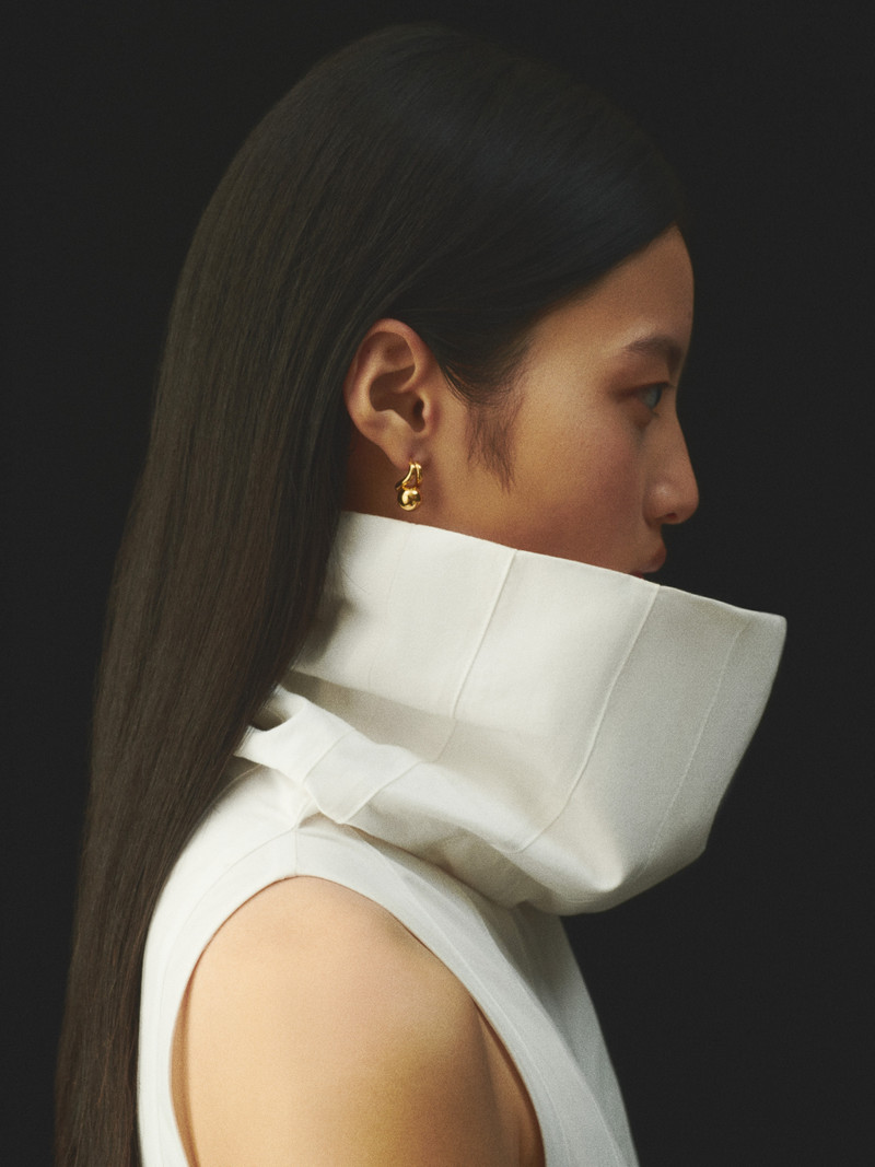 The Nodo stud earrings 3