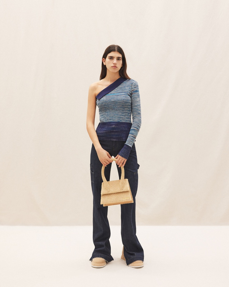 JACQUEMUS Le grand Chiquito outlook