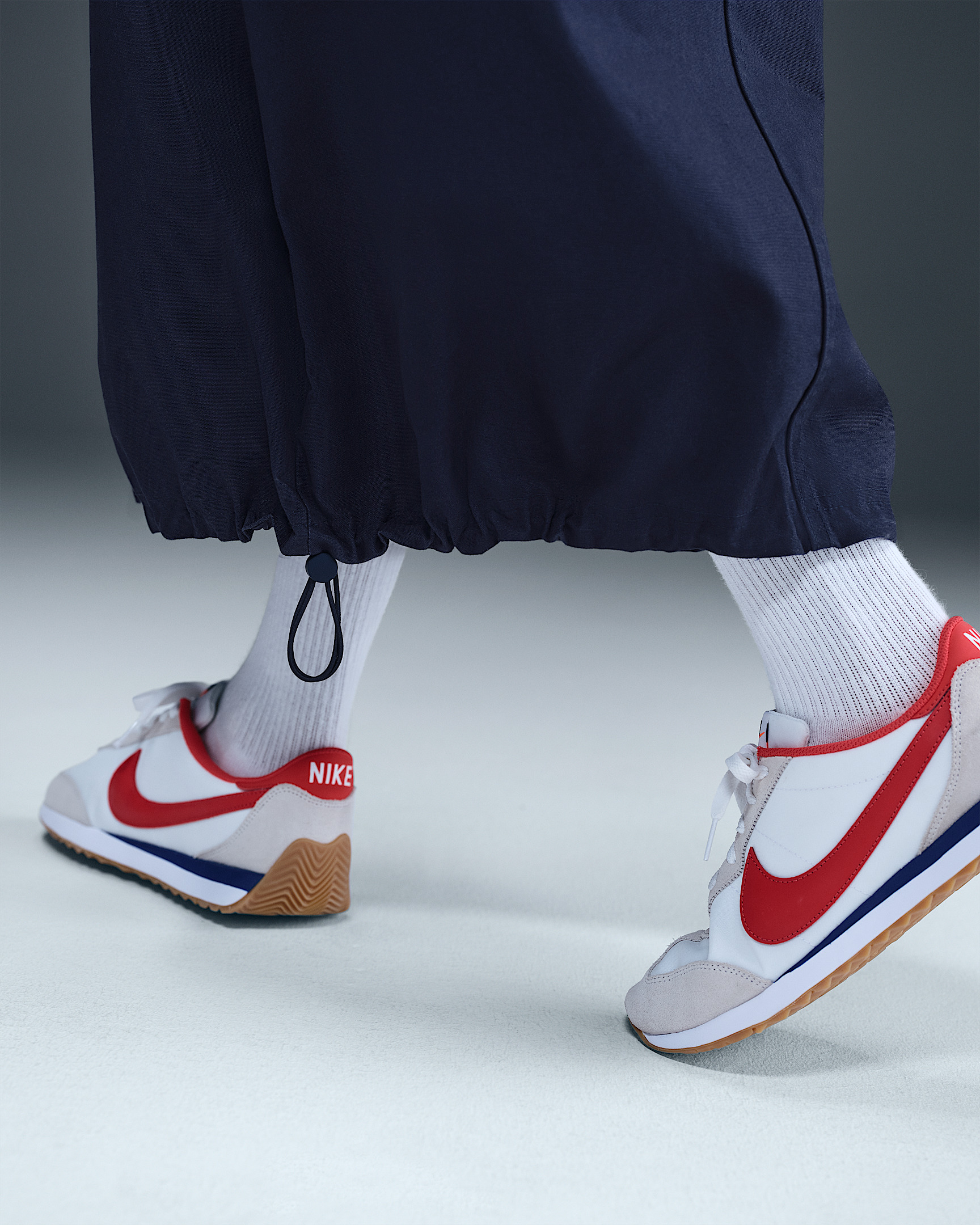 Nike Sportswear Women's Loose Cargo Skirt - 6