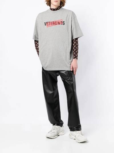 VETEMENTS logo print cotton T-shirt outlook