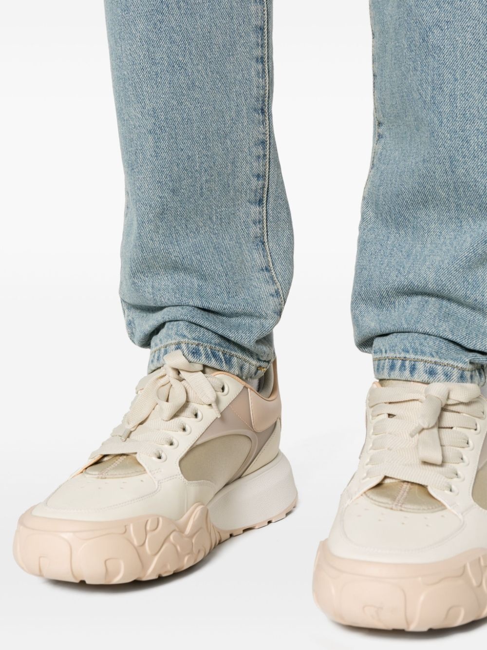 logo-appliquÃ© straight-leg jeans - 5