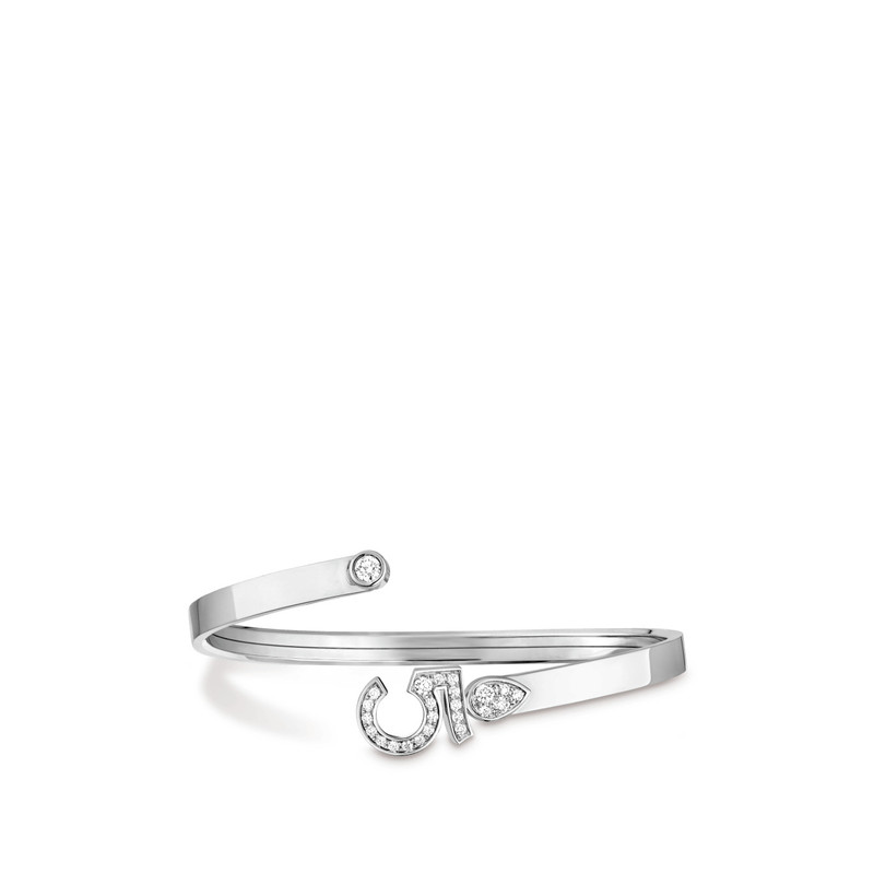 CHANEL Eternal N°5 bracelet outlook