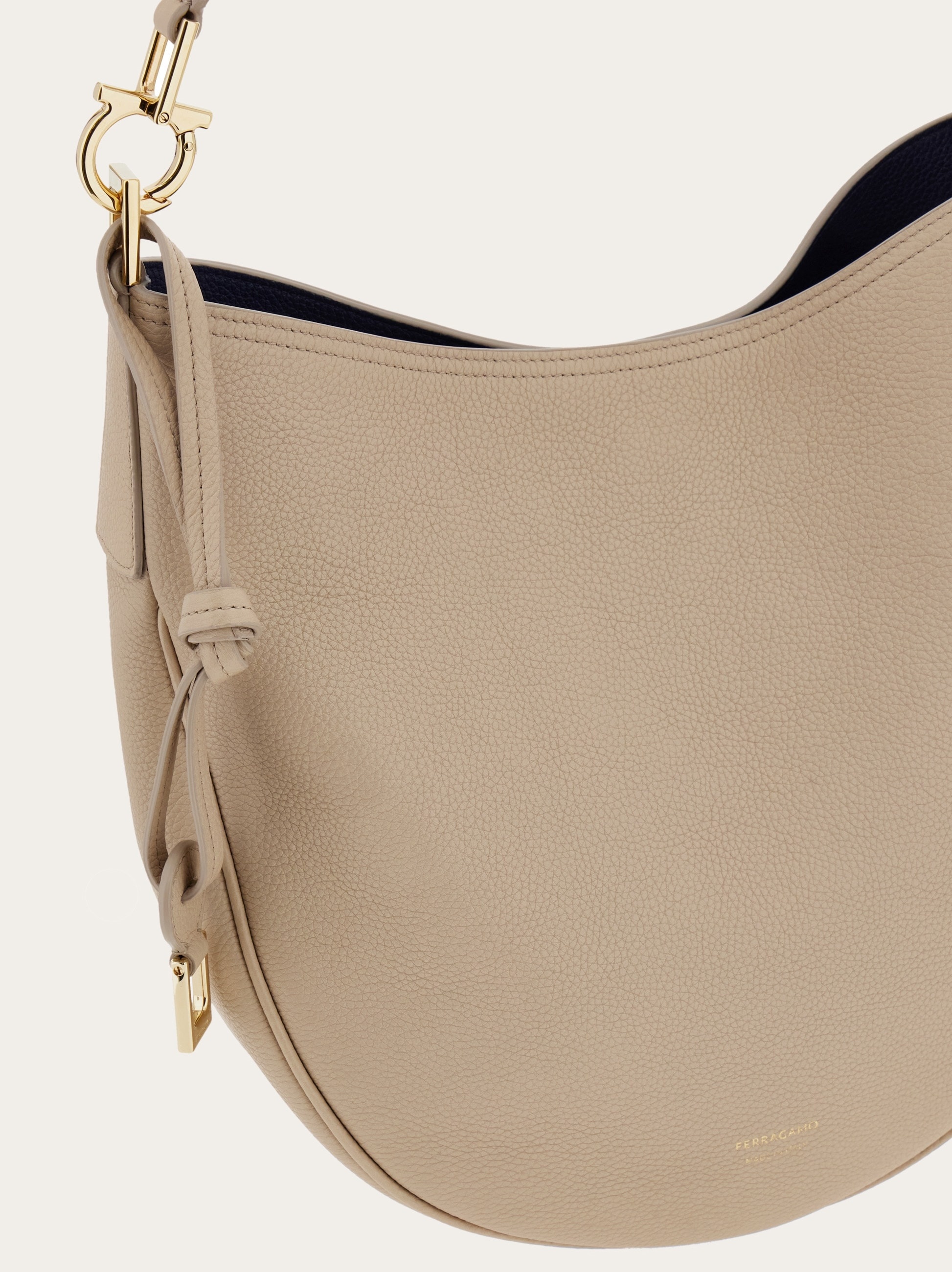 North-South hobo bag (M) - 7