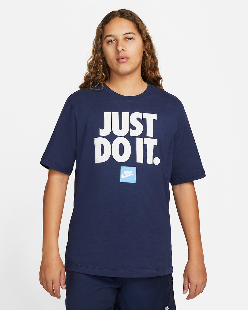 Nike Sportswear Men's T-Shirt 1