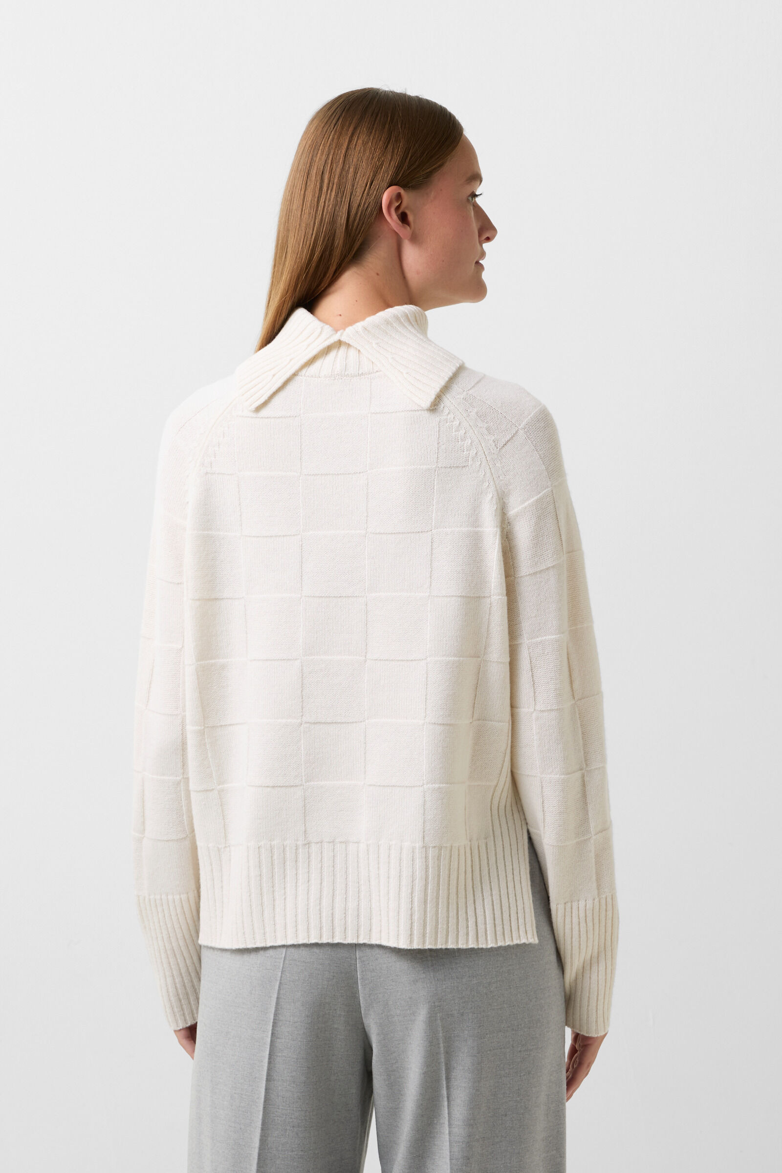 Lake turtleneck pullover in Cream - 3