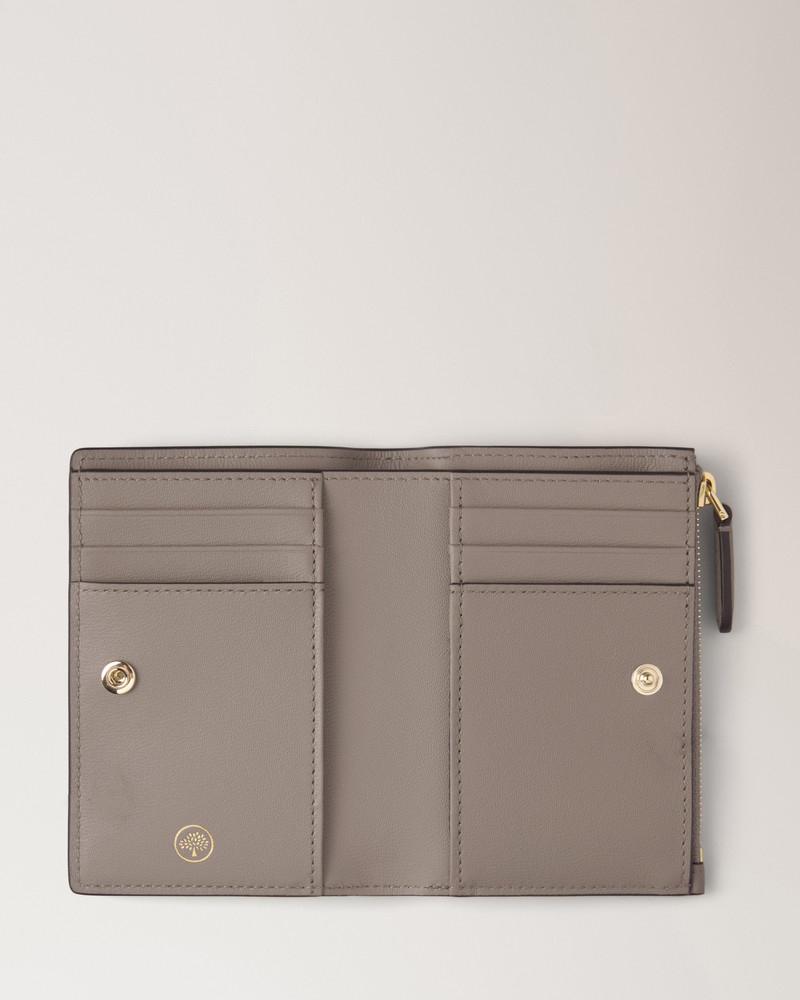 Continental Bifold Zipped Wallet
Cashmere Taupe Small Classic Grain 3