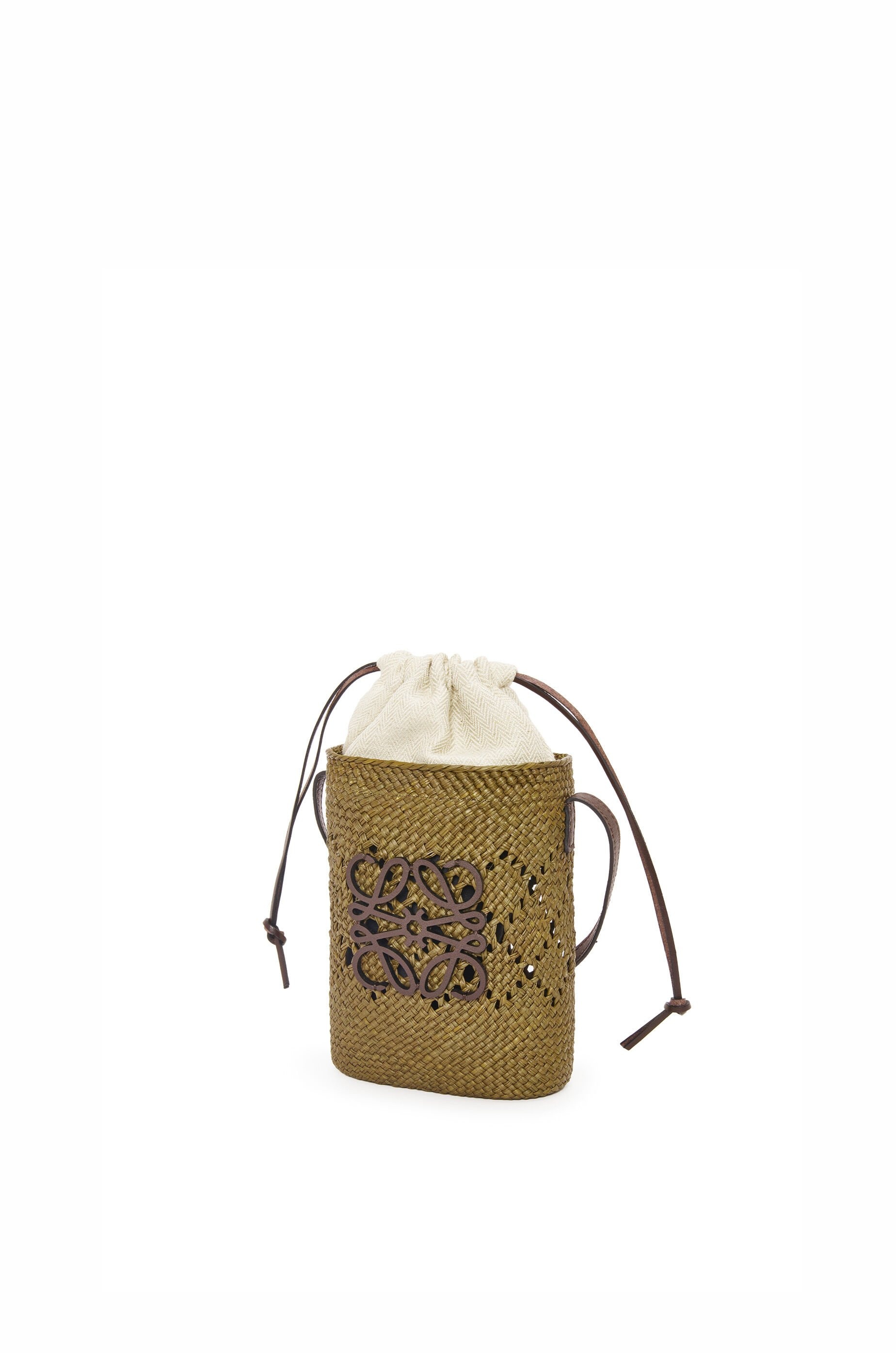 Anagram Ajouré square pocket in iraca palm and classic calfskin - 4