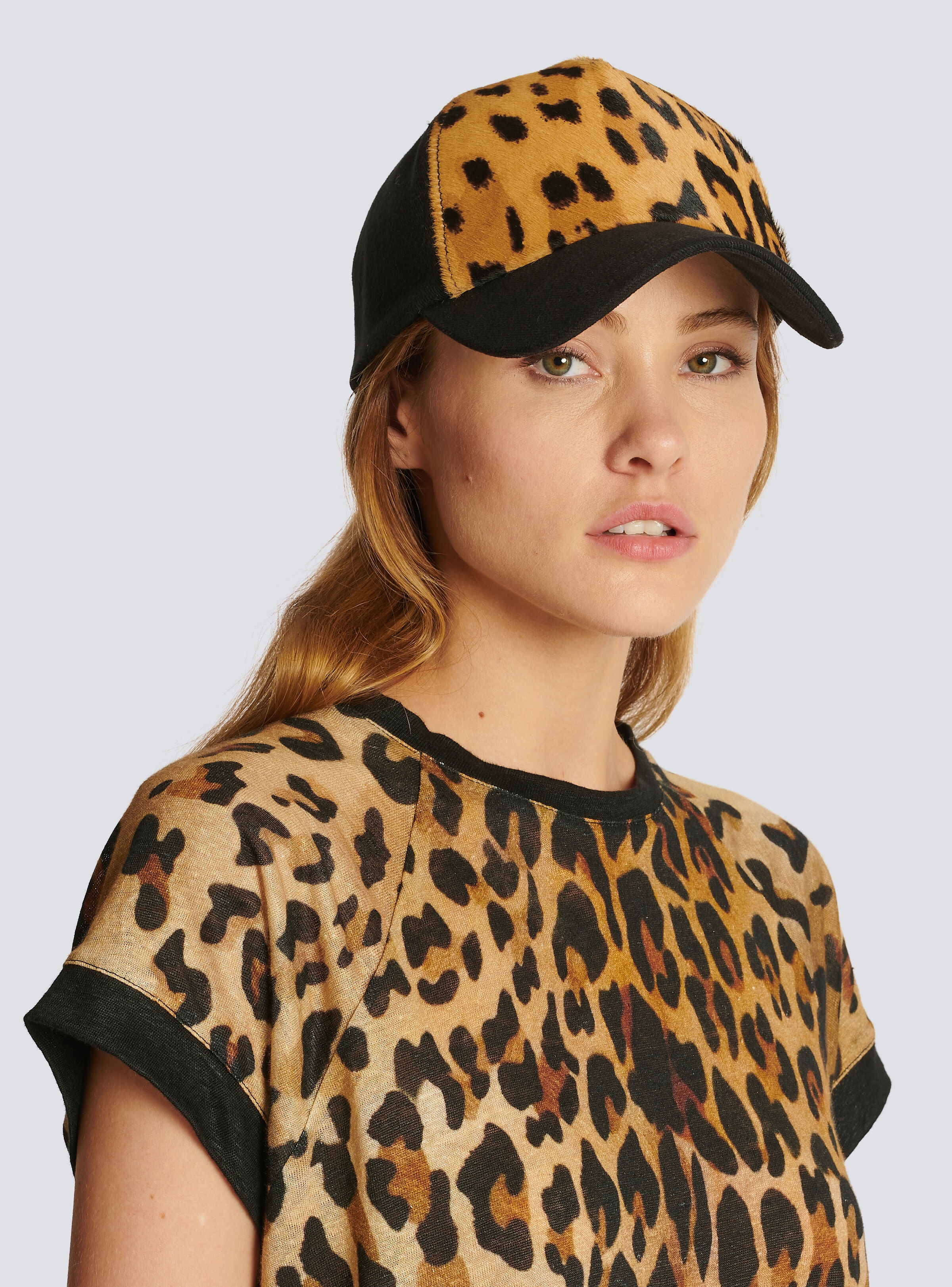 Leopard print leather cap - 5