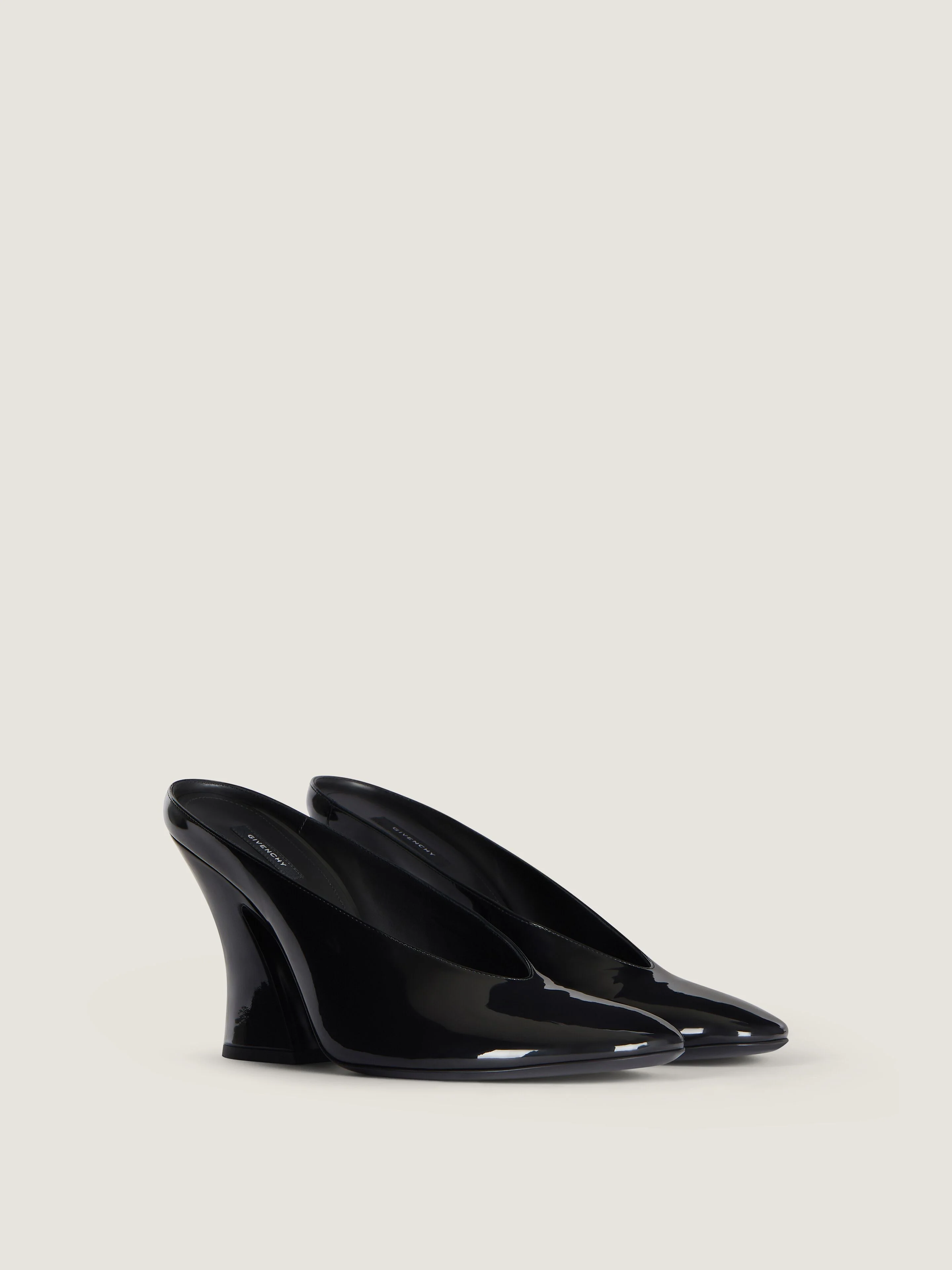 SCULPTED HEELED MULES IN PATENT LEATHER - 1