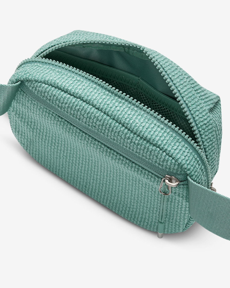 Nike Aura Crossbody Bag (2L) 5