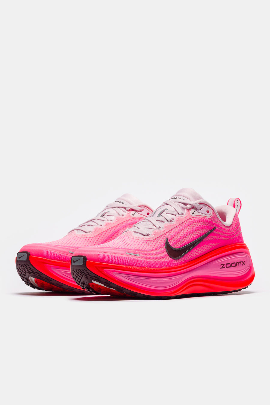 Vomero Plus Sneaker in Hyper Pink/Burgundy Crush/Bright Crimson - 2