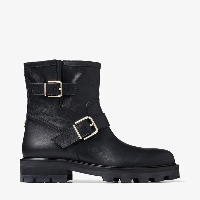 청소년 II
Black Smooth Leather Biker 부츠와 골드 버클 - 1